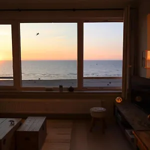  Apartment Met Zeezicht