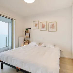  Apartment The Waves
